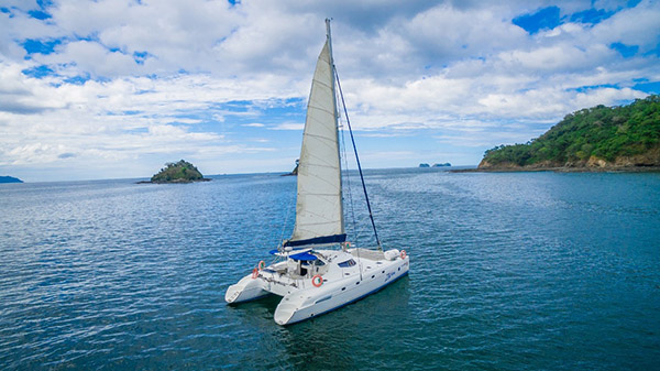 Papagayo private sailing