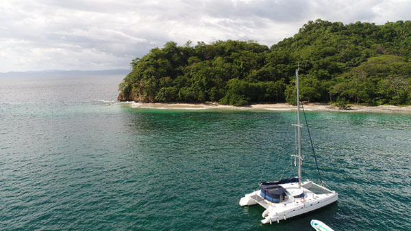 Sailing Ocotal beach