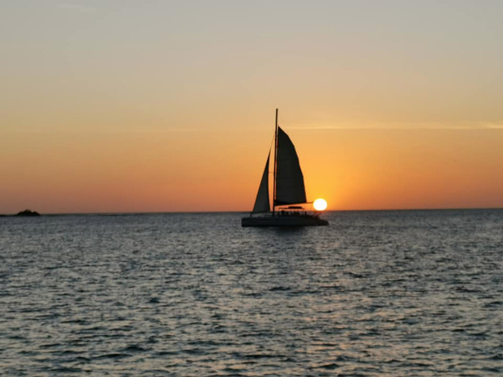 Las Catalinas Sunset Sailing